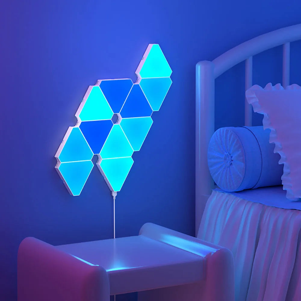 Quantum Triangle LED Lamp
